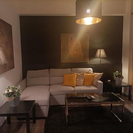 Appartamento Kallimarmaro Cozy Atene Esterno foto