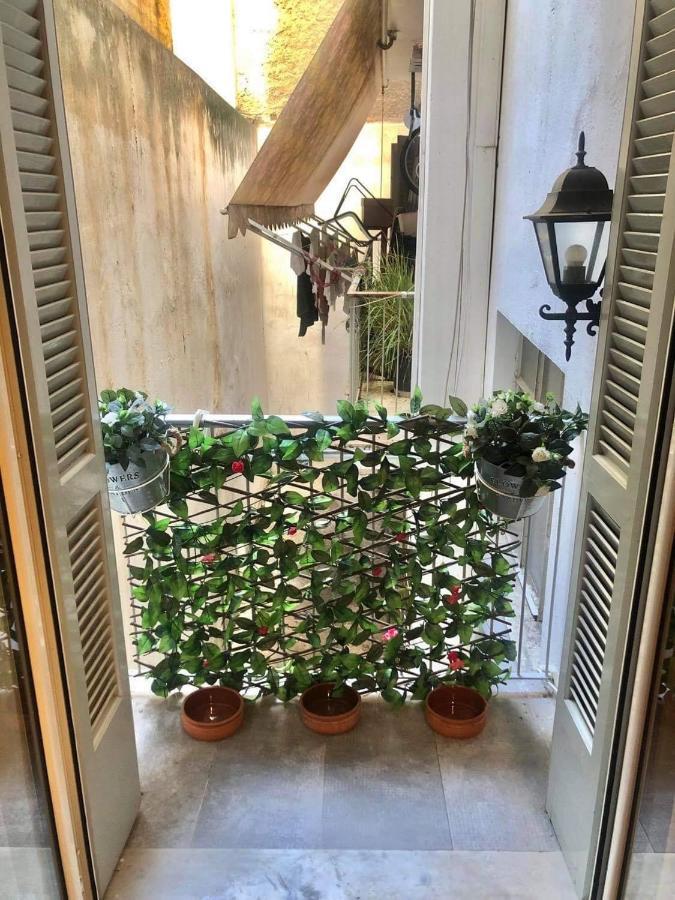 Appartamento Kallimarmaro Cozy Atene Esterno foto